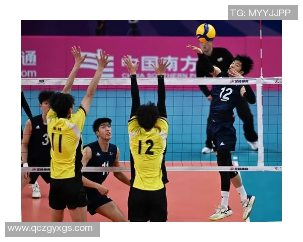 杭州排球队在冠军赛中的耐力与毅力展现全场观众的热情与期待
